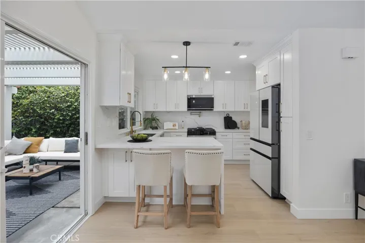 25042 Owens Lake Circle, Lake Forest, California 92630