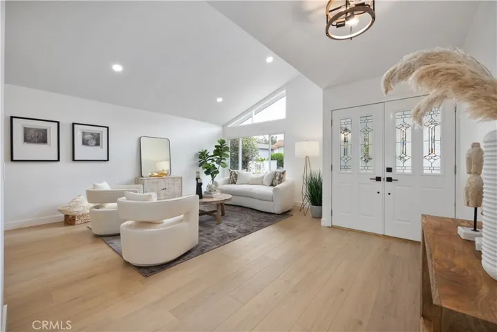 25042 Owens Lake Circle, Lake Forest, California 92630
