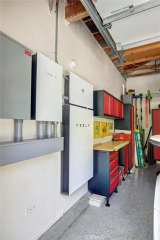 Tesla back up battery