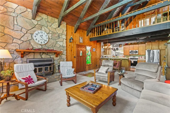 28643 Shenandoah Drive, Lake Arrowhead, California 92352