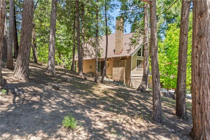 28643 Shenandoah Drive, Lake Arrowhead, California 92352