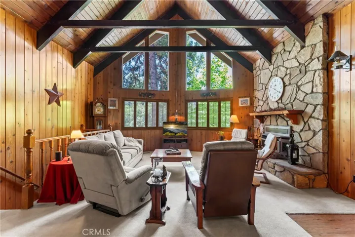 28643 Shenandoah Drive, Lake Arrowhead, California 92352