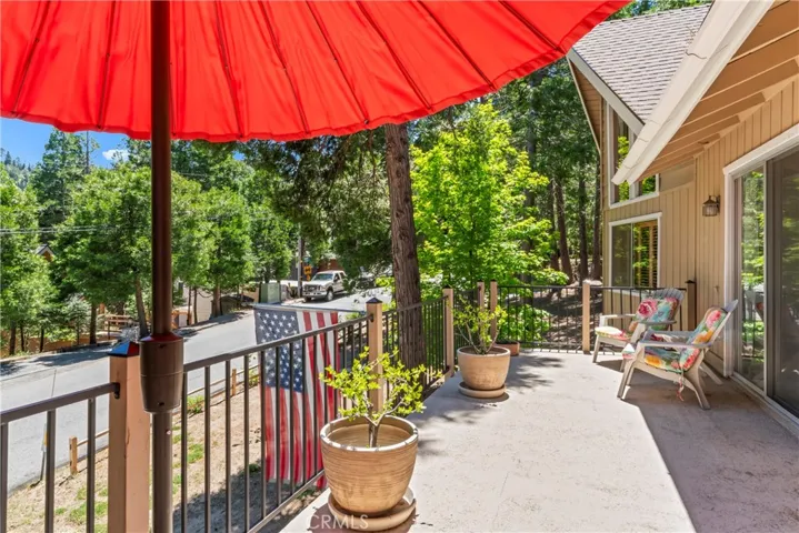 28643 Shenandoah Drive, Lake Arrowhead, California 92352