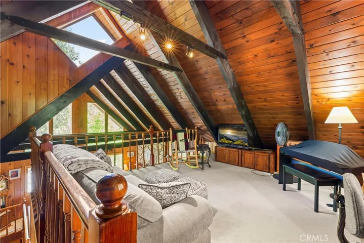 28643 Shenandoah Drive, Lake Arrowhead, California 92352
