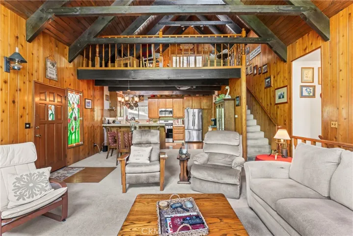 28643 Shenandoah Drive, Lake Arrowhead, California 92352