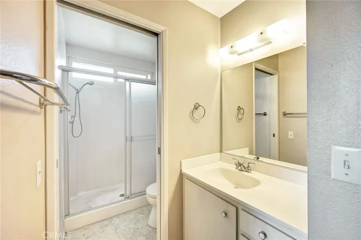 3 bed, 2.5 bath end unit, open floorplan, garage, pool, near top schools.