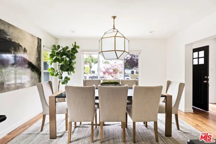 1137 S Ridgeley Drive, Los Angeles, California 90019