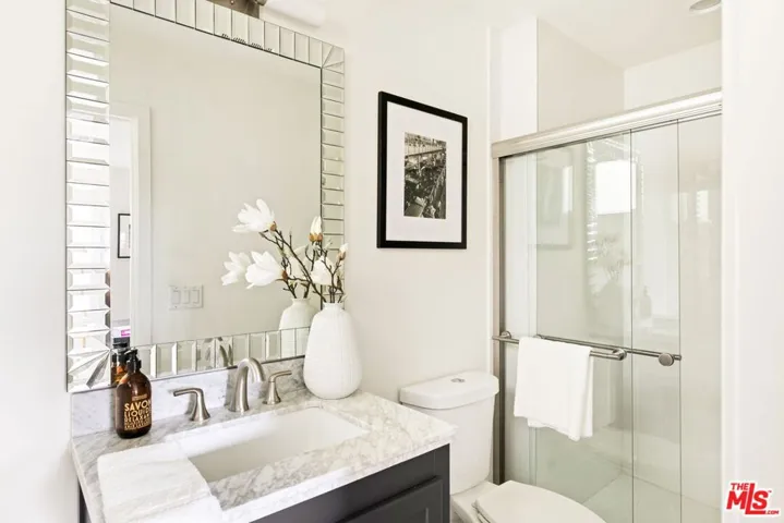 1137 S Ridgeley Drive, Los Angeles, California 90019