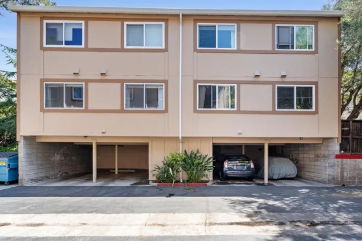 2464 W Bayshore Road 3, Palo Alto, California 94303