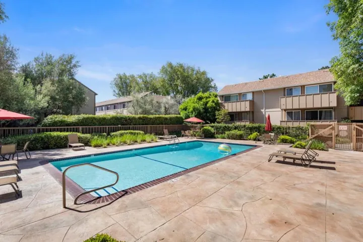 2464 W Bayshore Road 3, Palo Alto, California 94303