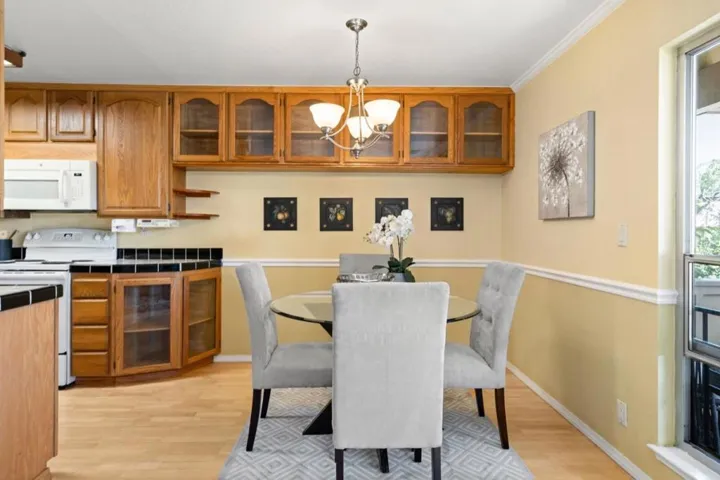 2464 W Bayshore Road 3, Palo Alto, California 94303