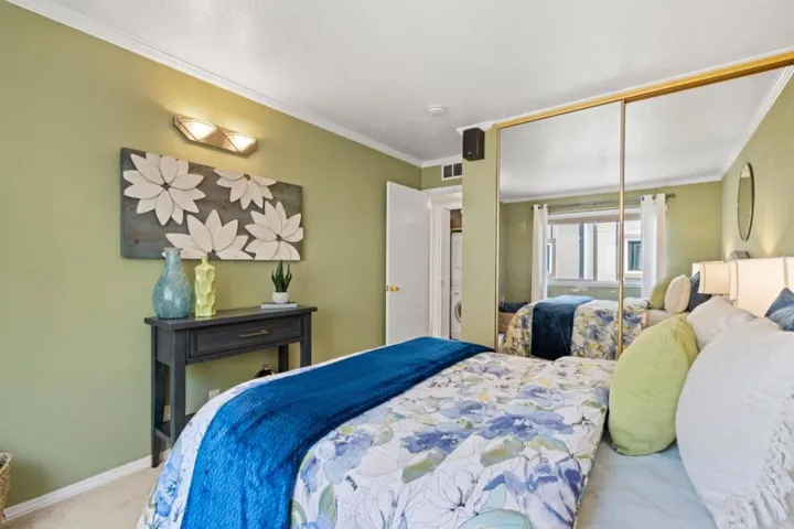 2464 W Bayshore Road 3, Palo Alto, California 94303