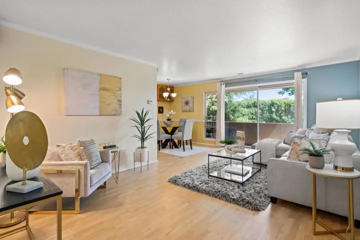 2464 W Bayshore Road 3, Palo Alto, California 94303