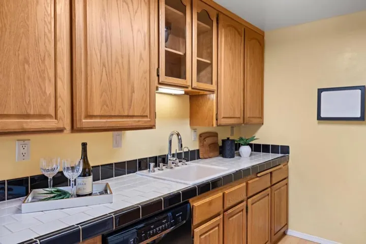 2464 W Bayshore Road 3, Palo Alto, California 94303