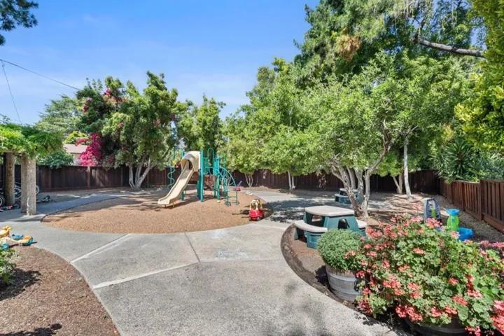 2464 W Bayshore Road 3, Palo Alto, California 94303