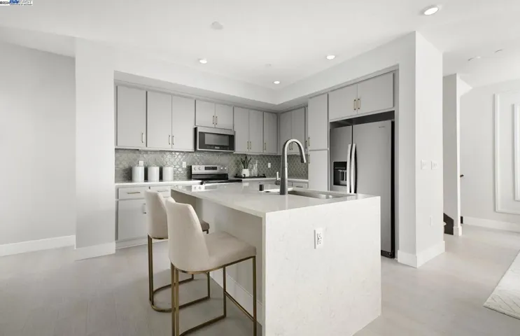 579 Redberry Way 286-28, San Jose, California 95117