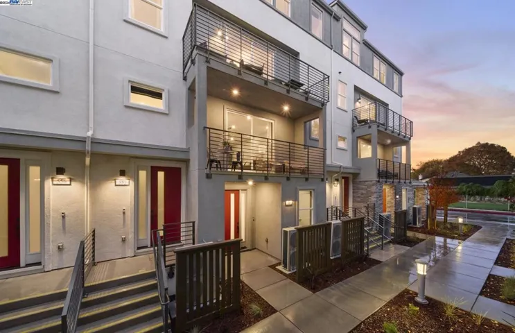 579 Redberry Way 286-28, San Jose, California 95117