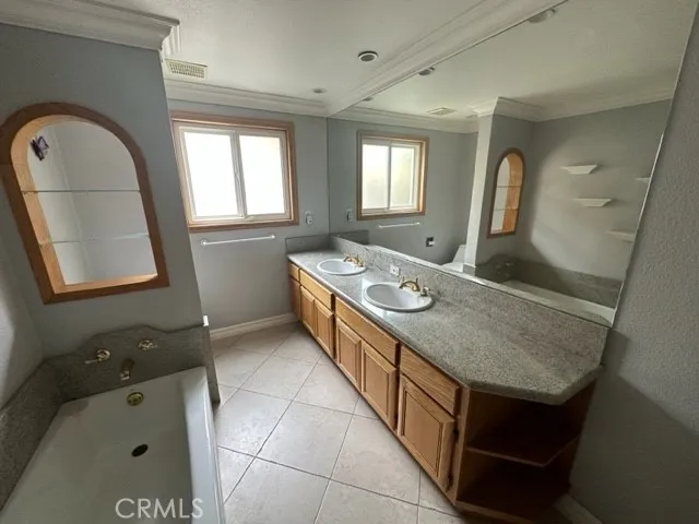 17334 Knapp Street, Northridge, California 91325