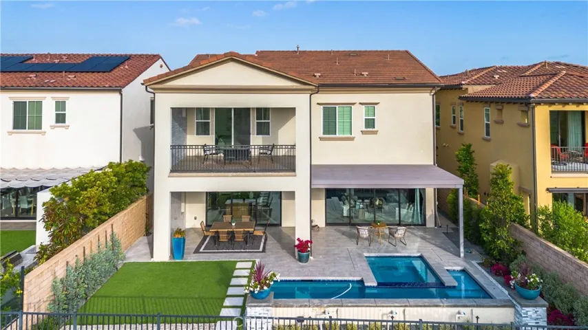 31 Heliotrope, Lake Forest, California 92630