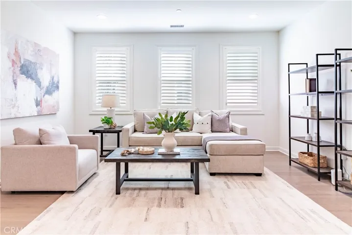31 Heliotrope, Lake Forest, California 92630