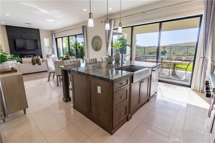 31 Heliotrope, Lake Forest, California 92630