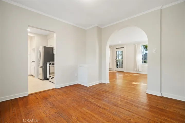 221 W Grandview Avenue, Sierra Madre, California 91024