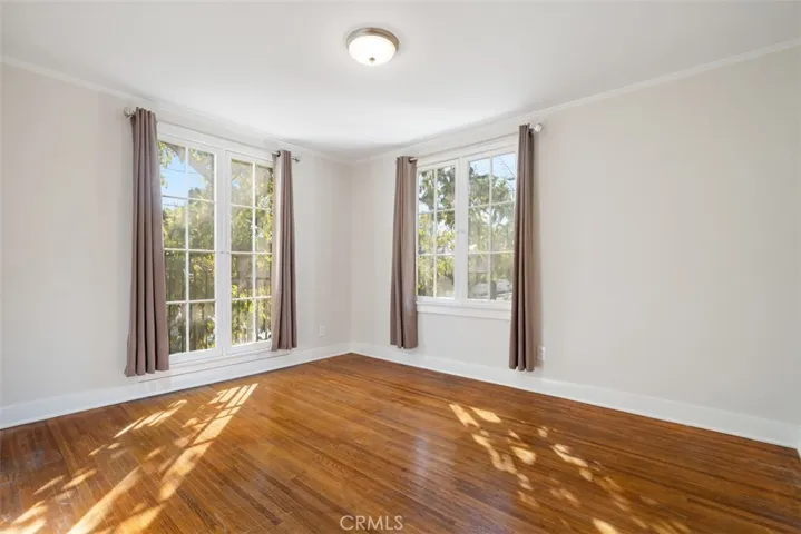 221 W Grandview Avenue, Sierra Madre, California 91024