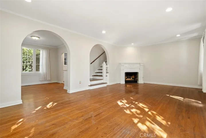 221 W Grandview Avenue, Sierra Madre, California 91024