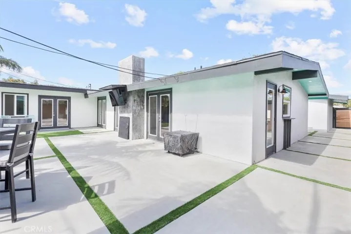 Rear and side yards great for entertaining
