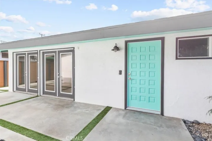 Beach feel entrance