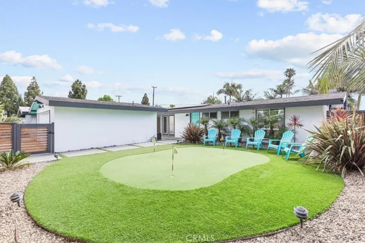 Large putting green