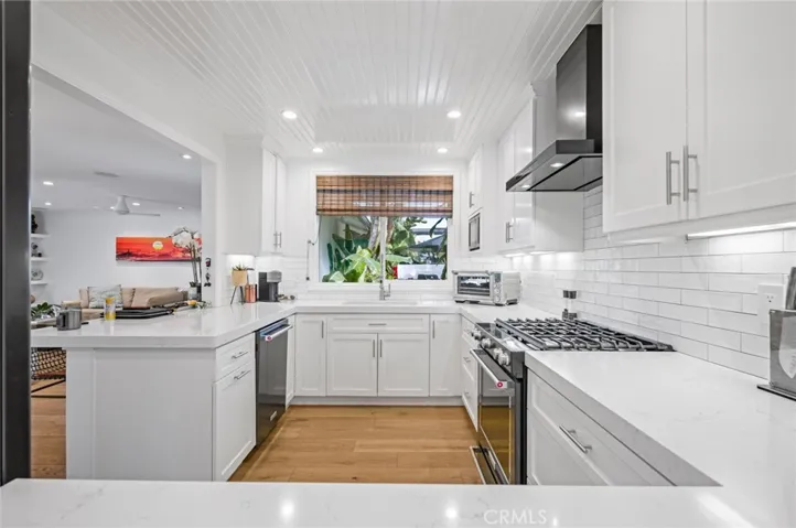 202 Virginia Place, Costa Mesa, California 92627