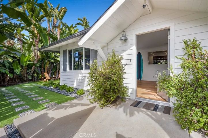 202 Virginia Place, Costa Mesa, California 92627