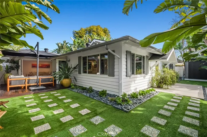 202 Virginia Place, Costa Mesa, California 92627
