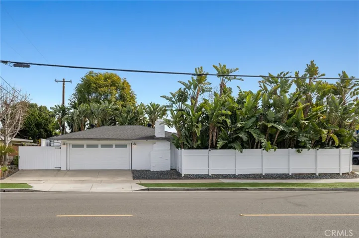 202 Virginia Place, Costa Mesa, California 92627