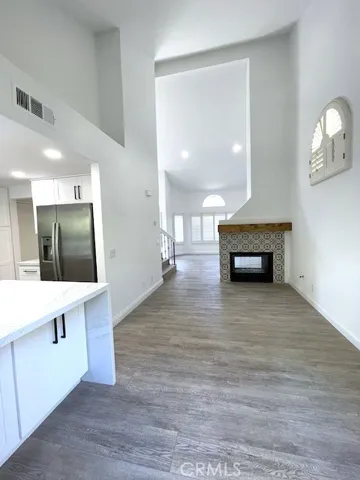 Soaring ceilings.