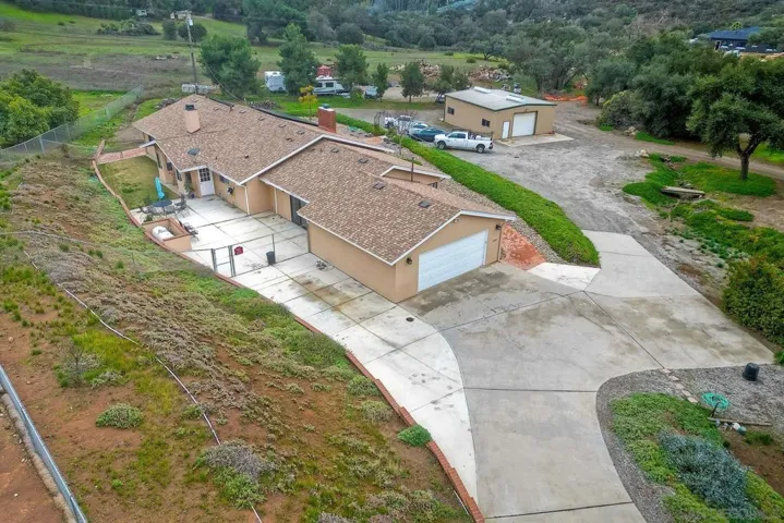 10151 Via Marmol, Escondido, California 92026