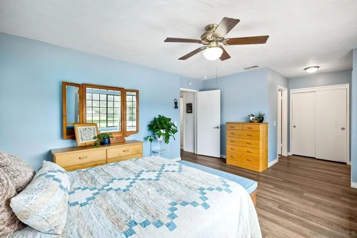 10151 Via Marmol, Escondido, California 92026
