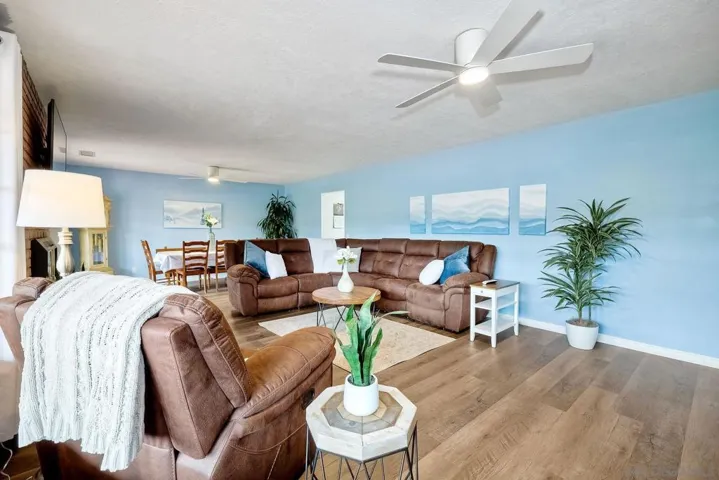 10151 Via Marmol, Escondido, California 92026