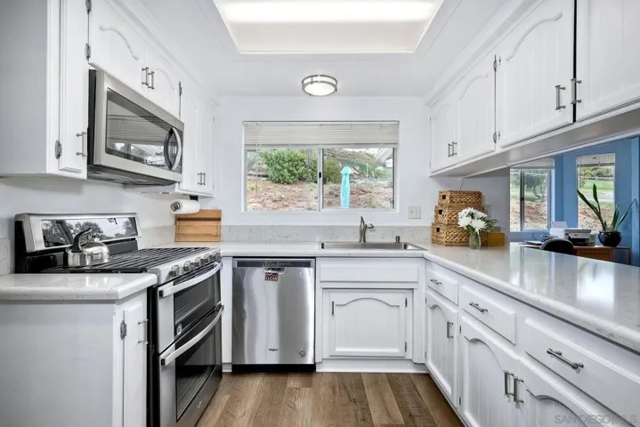 10151 Via Marmol, Escondido, California 92026
