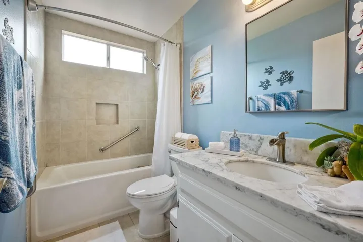 10151 Via Marmol, Escondido, California 92026