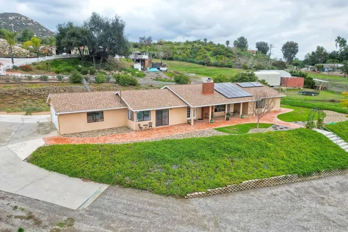 10151 Via Marmol, Escondido, California 92026