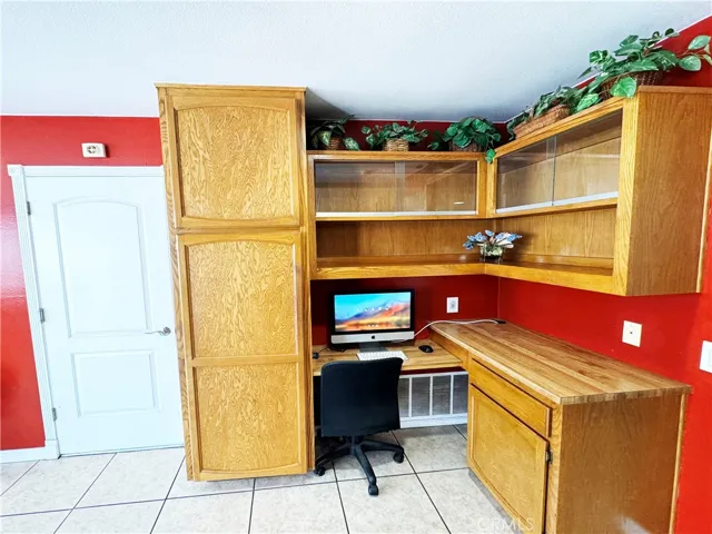 Kitchen/Dining and Family Room Office Nook