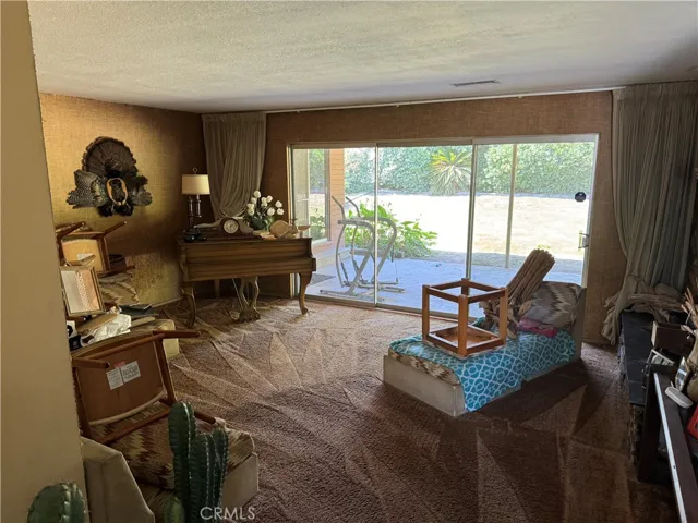 17376 Filbert St, Fontana, California 92335