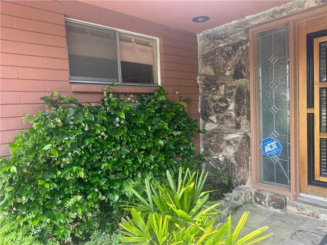 17376 Filbert St, Fontana, California 92335