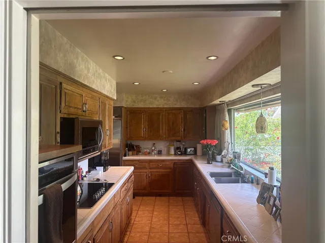 17376 Filbert St, Fontana, California 92335