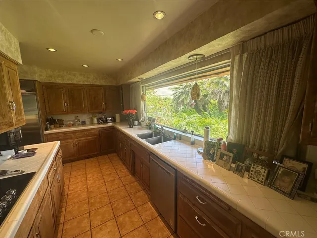17376 Filbert St, Fontana, California 92335