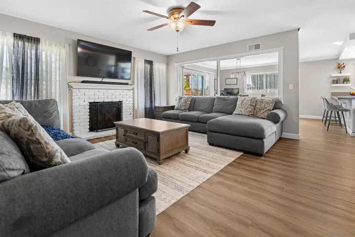 8590 Lake Bluffs Cir, Spring Valley, California 91977