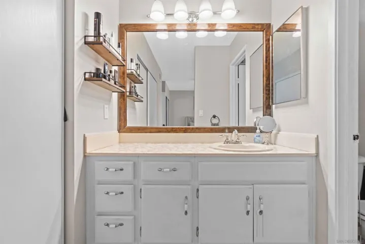 8590 Lake Bluffs Cir, Spring Valley, California 91977
