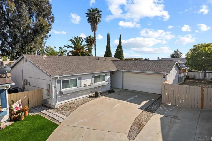8590 Lake Bluffs Cir, Spring Valley, California 91977